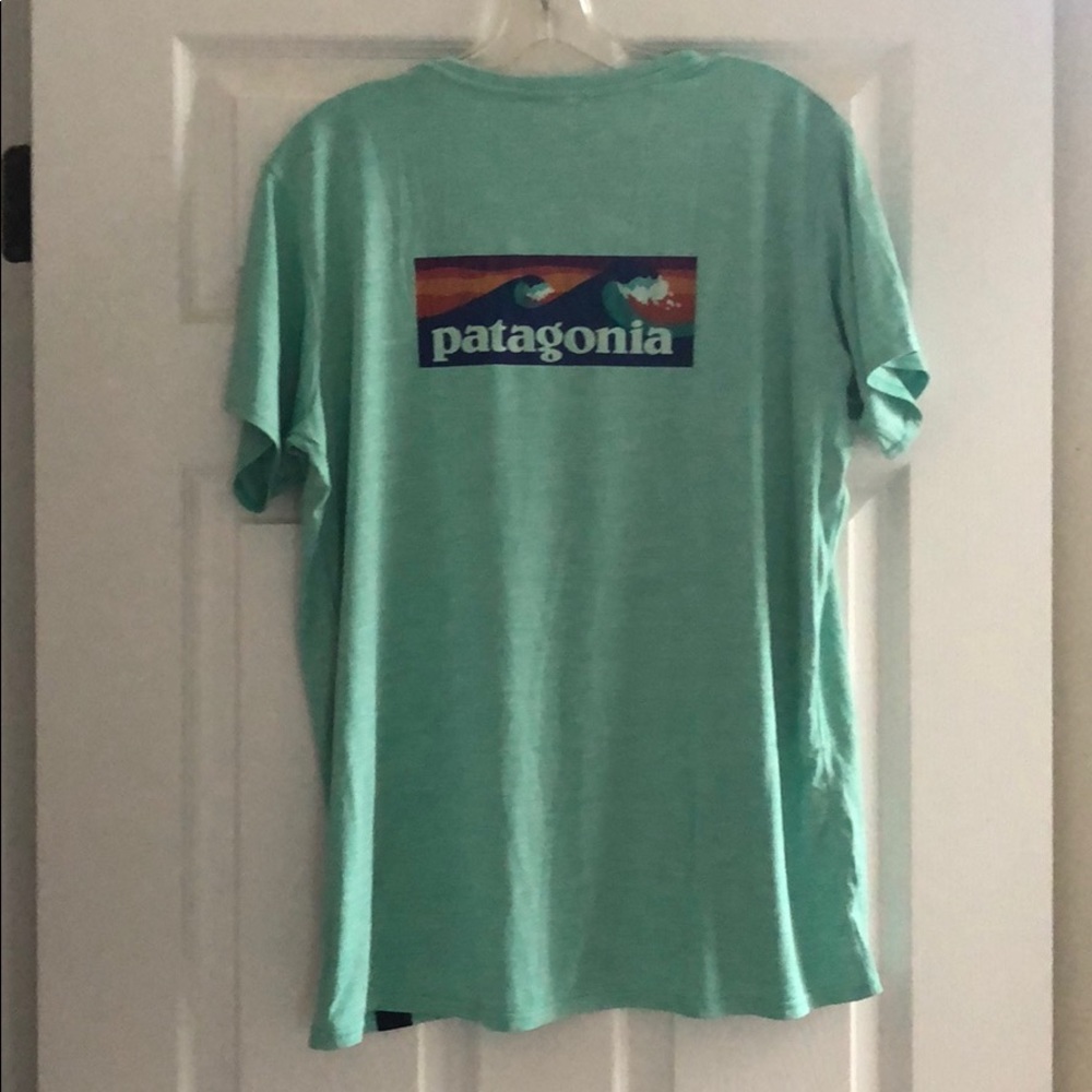 Patagonia women’s Capilene tee